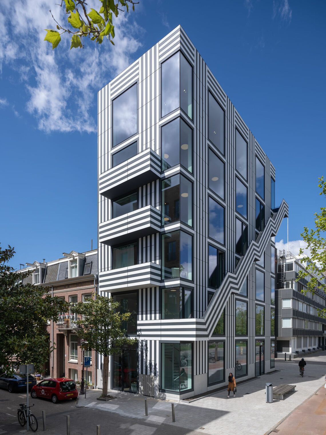 Studio Thonik | Kube Contract