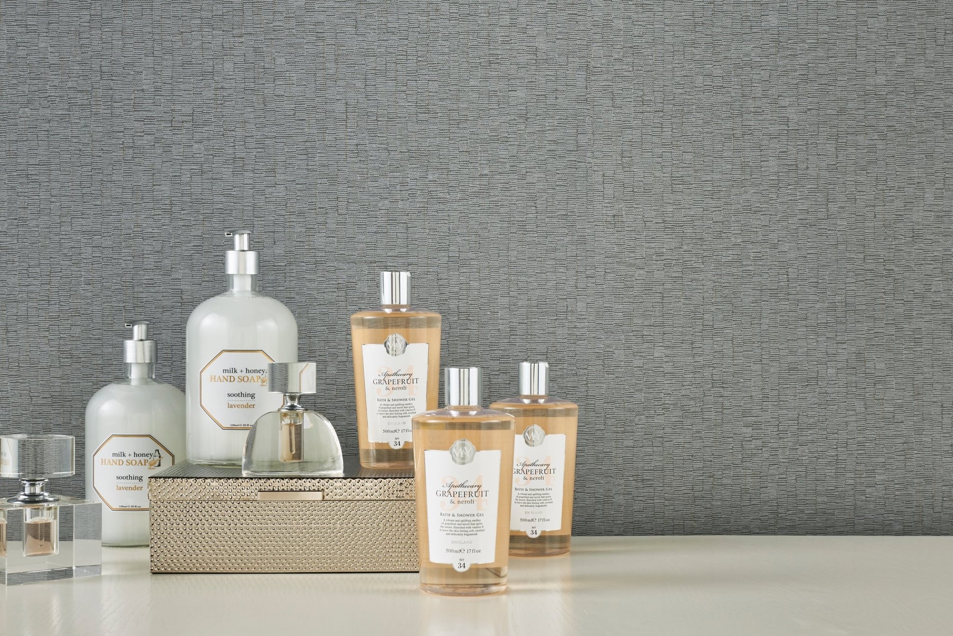 Absolute - T2-AL-34 - Wallcovering - Tower - Kube Contract