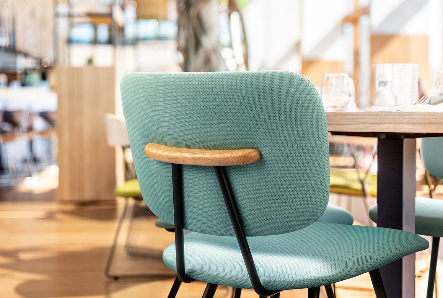 Arrow - 7055.23 - Upholstery - Vescom - Kube Contract