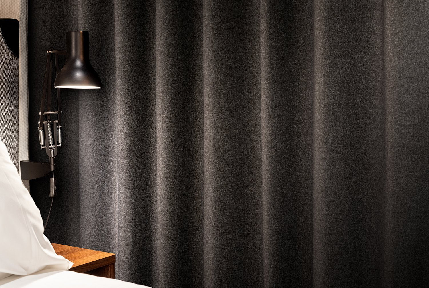 Elba - 8069.20 - Curtains - Vescom - Kube Contract