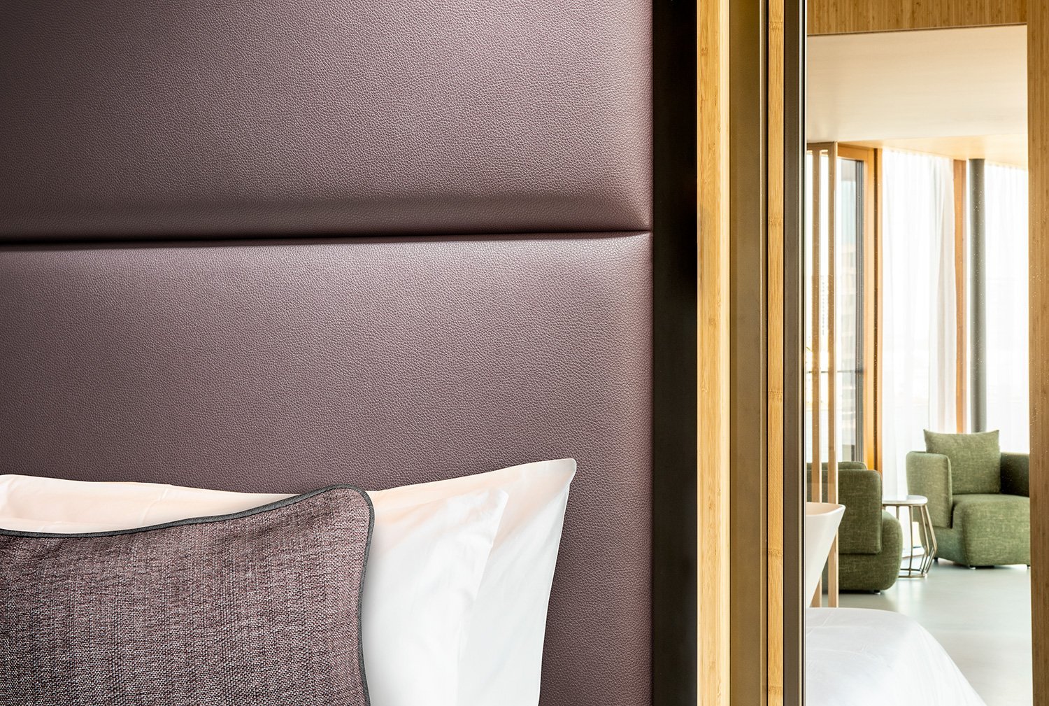 Leone Plus - 7054.26 - Upholstery - Vescom - Kube Contract