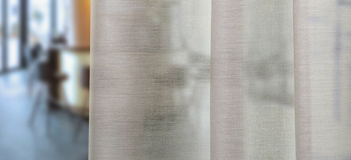 Swan - 8071.16 - Curtains - Vescom - Kube Contract